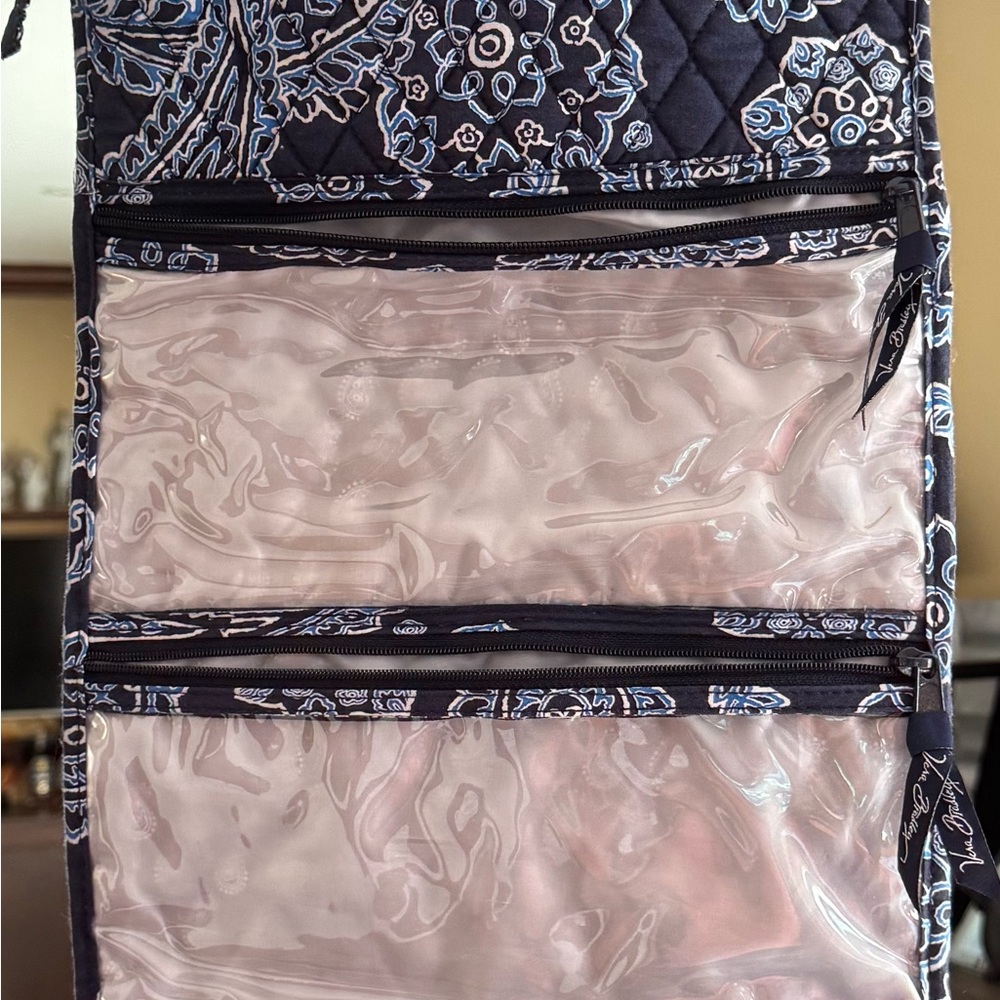 Vera Bradley Navy and Light Blue Quilted Organizer